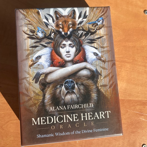 Opened but brand new Alaina Fairchild Medicine Heart Oracle deck - Picture 1 of 3